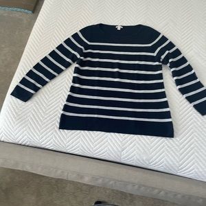 JJill navy/White top Medium